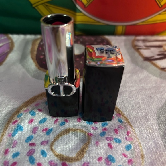 Dior Rouge Lipstick - Vibrant Red new - Picture 5 of 6